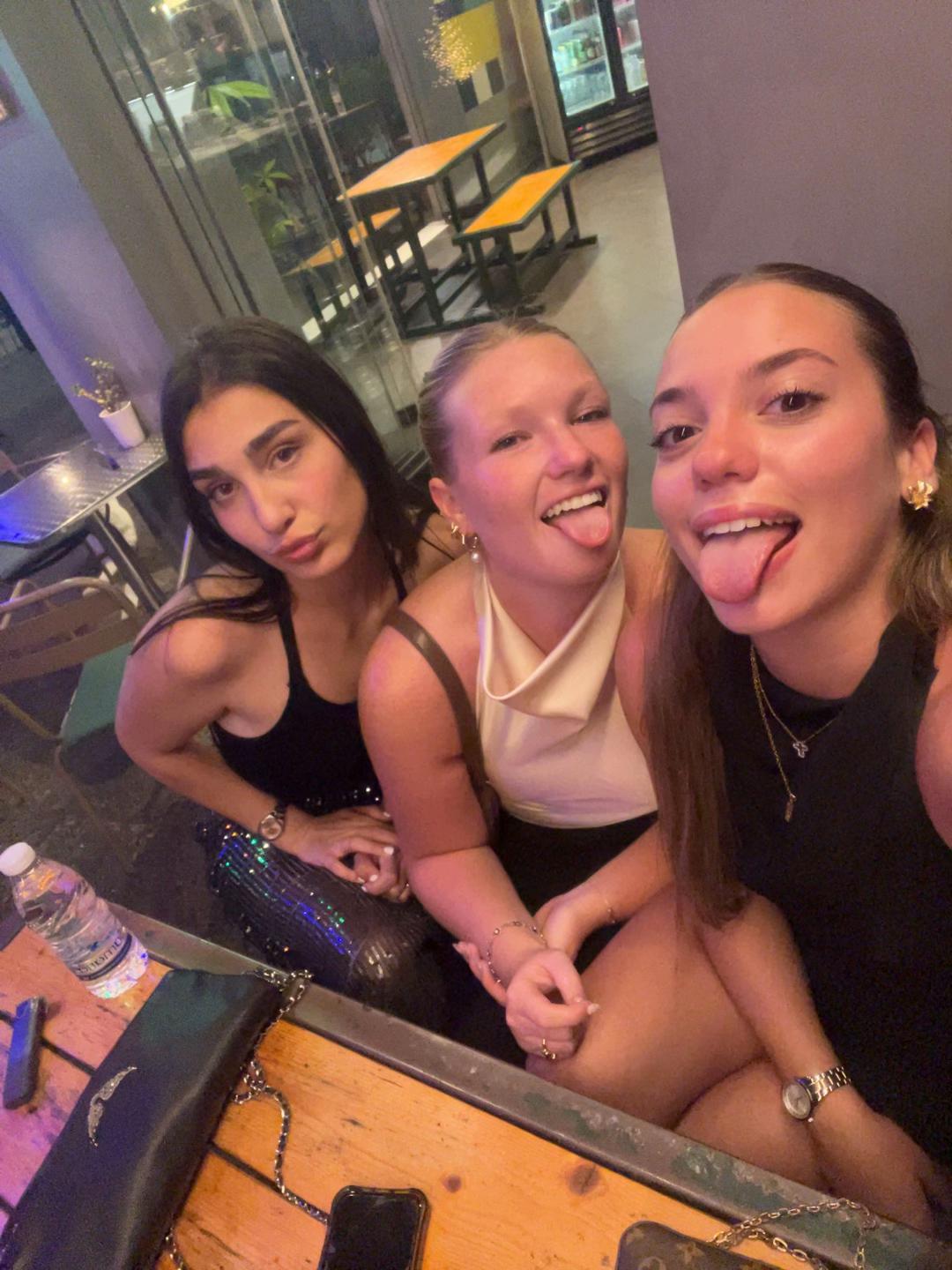 @elenii