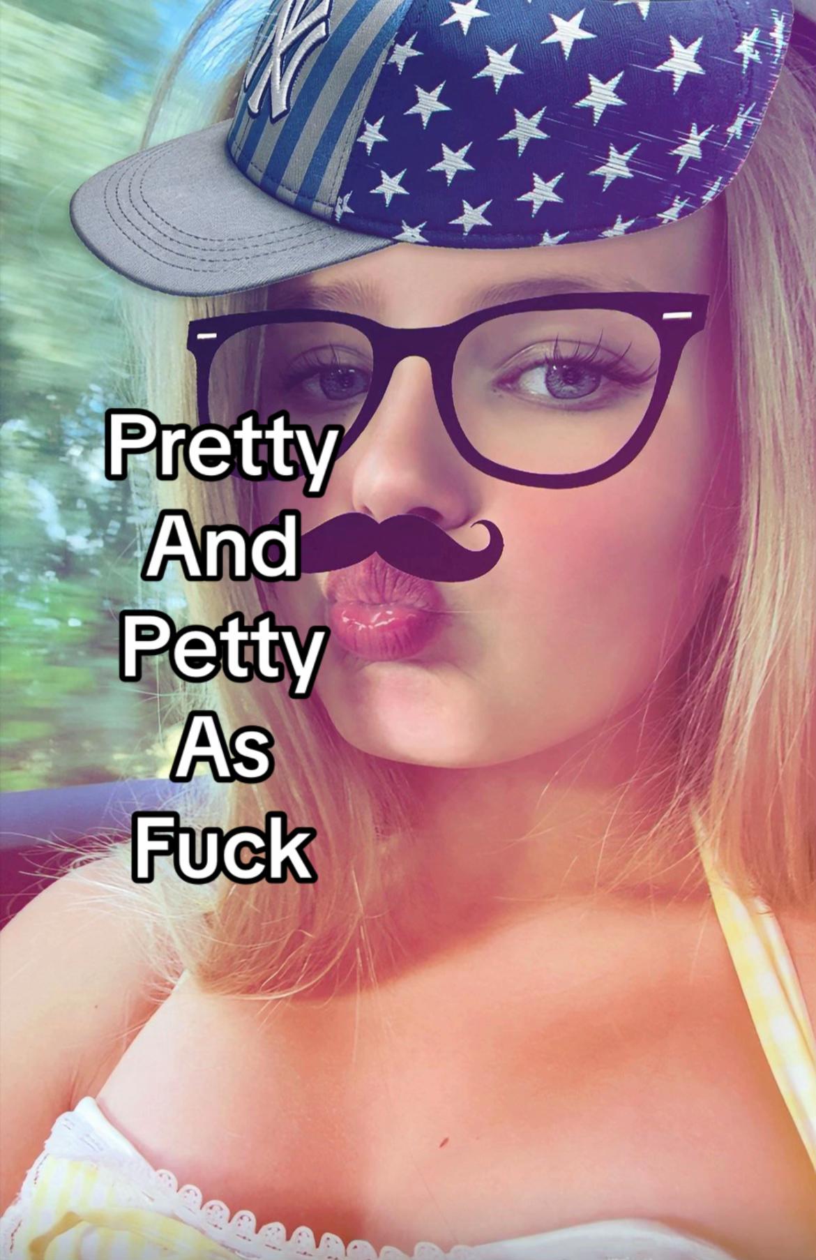 @𝓡𝓲𝓽𝓪 𝓬𝓸𝓵𝓵𝓲𝓷𝓼🤍