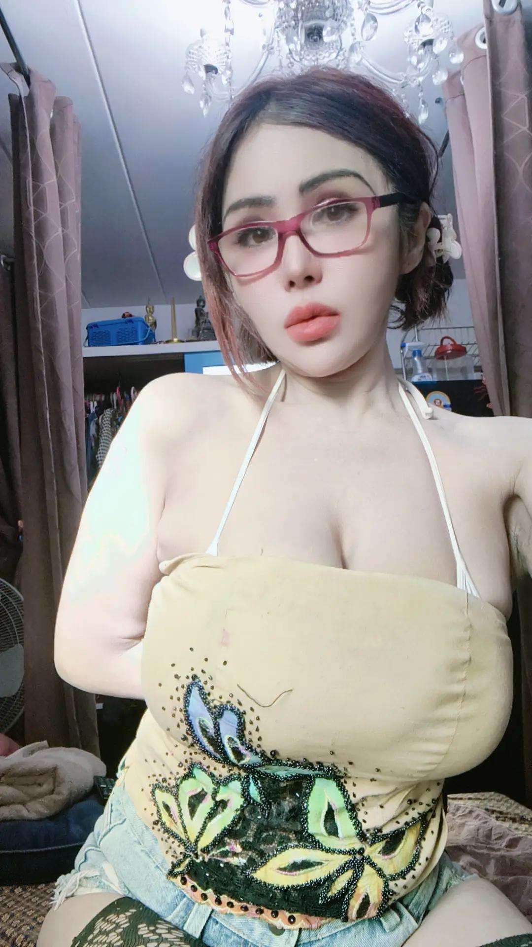 @ฟ้าใส