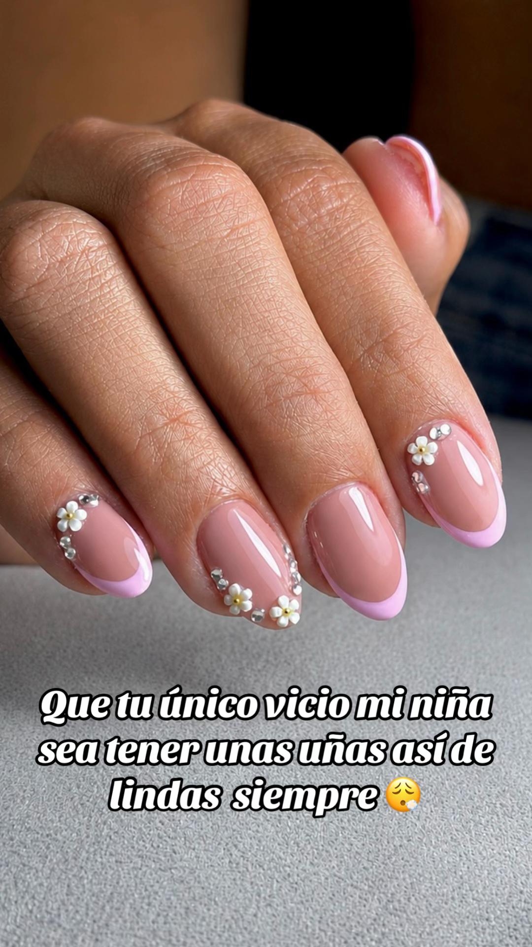 @karolnailsstudio_