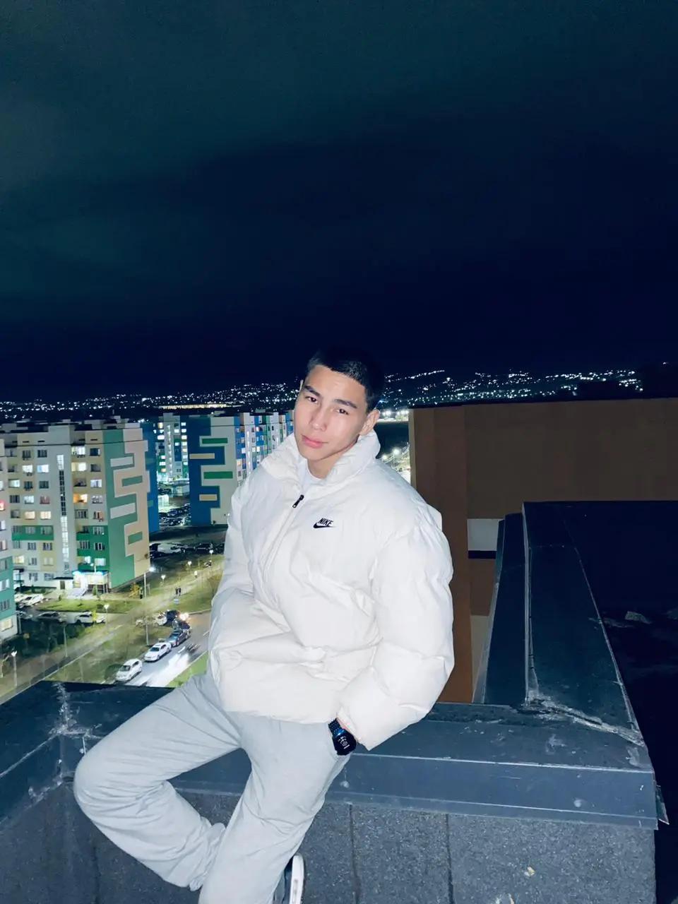 @bùqa🦬😮💨