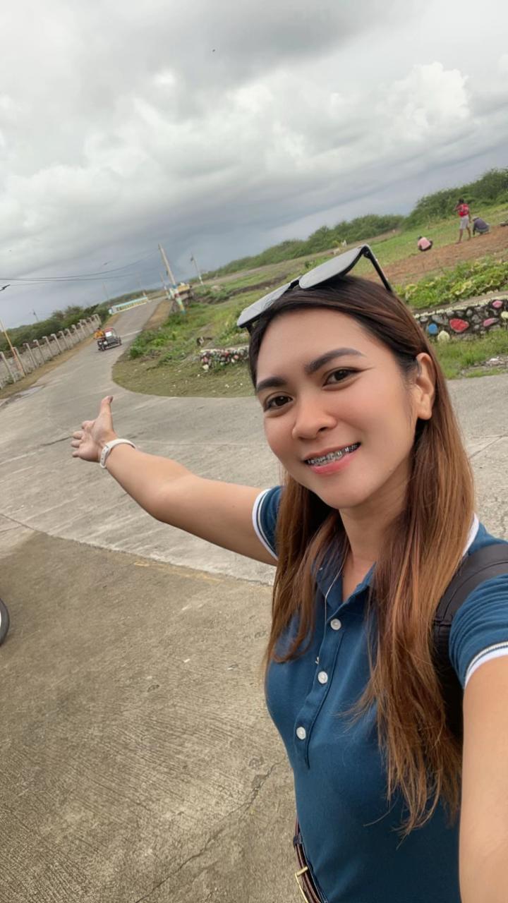 @𝑨𝒏𝒅𝒚💎🌻🦋👩🏼&zwj;🏫