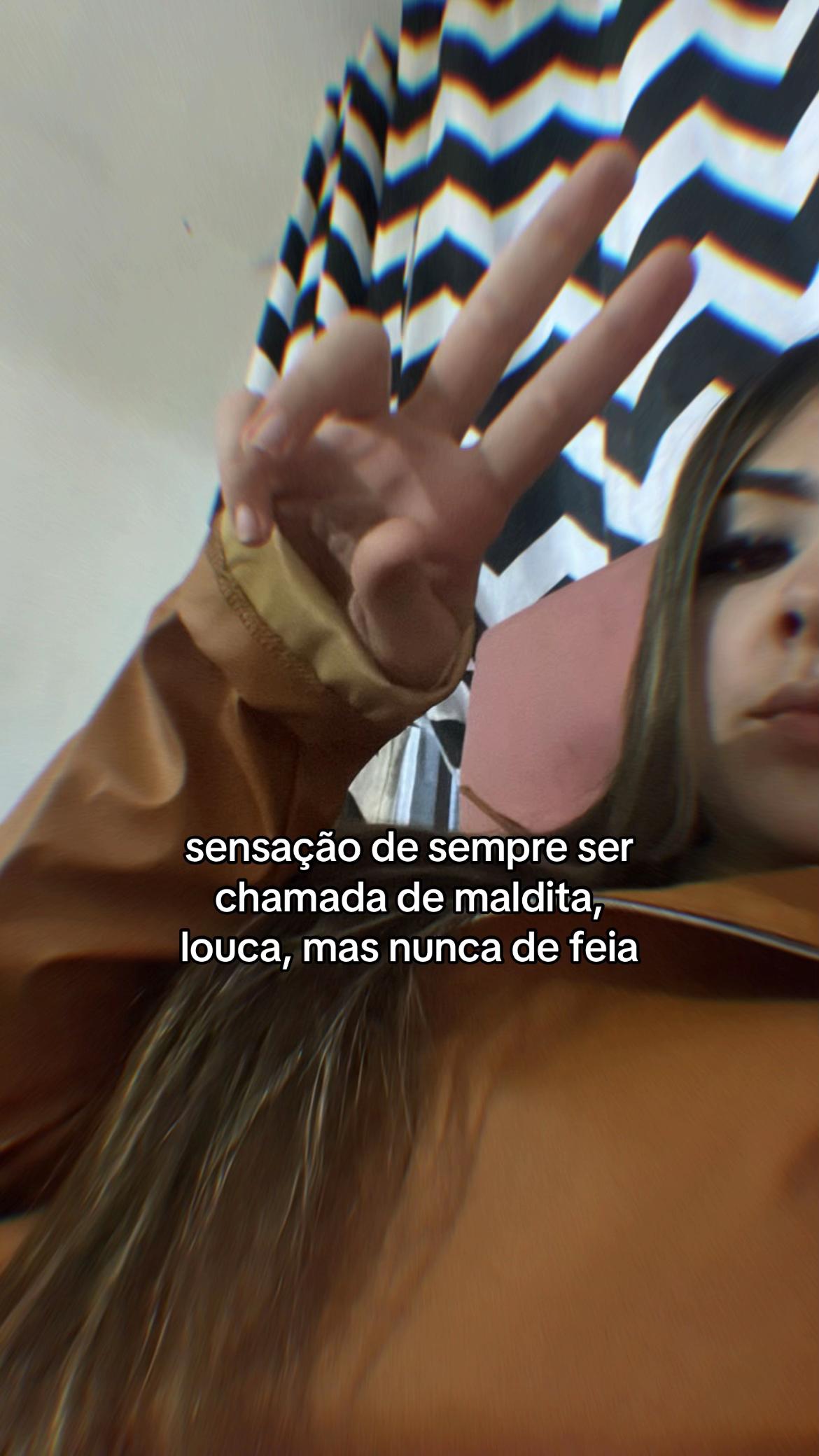 @Meio loira