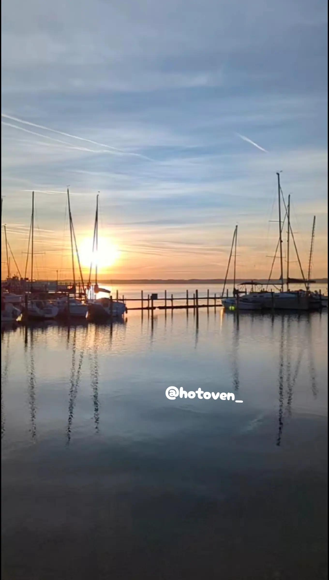 @Hotoven_