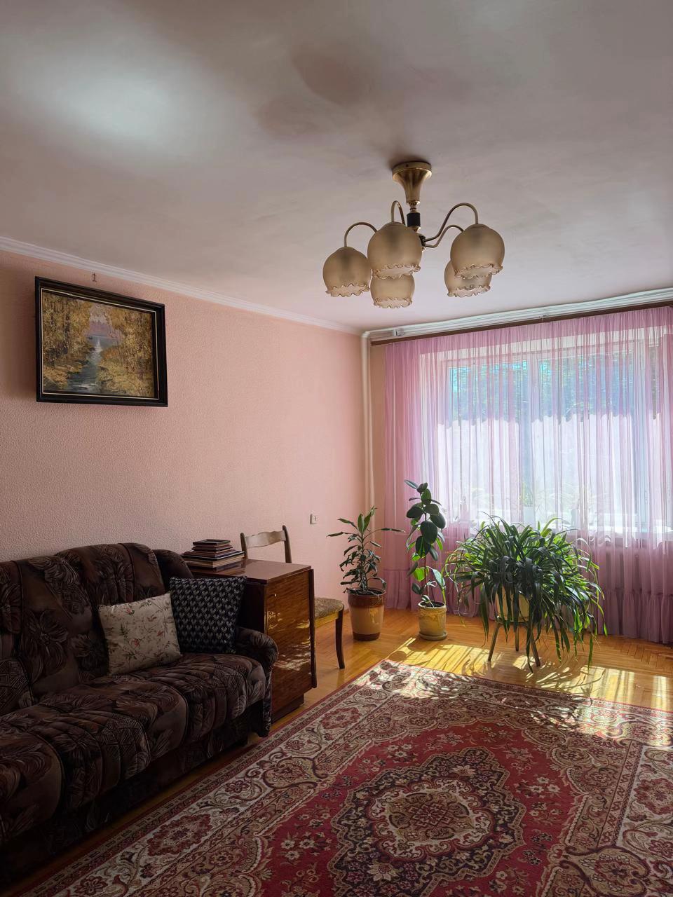 @Rieltor_chernivtsi_