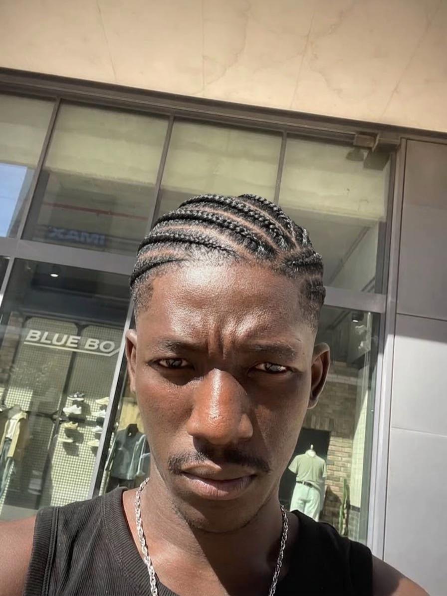 @ALHASSANE ✌🏾🇬🇳
