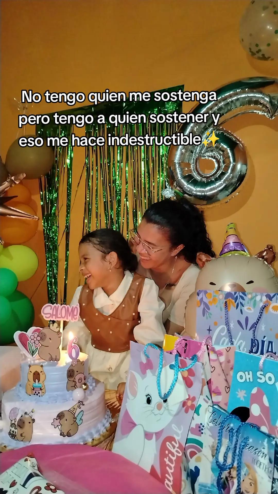 @Mónica🖤.