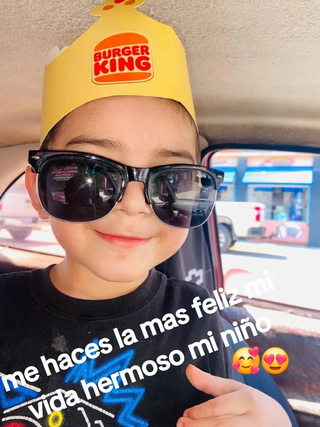@Tinoyesenia Flores