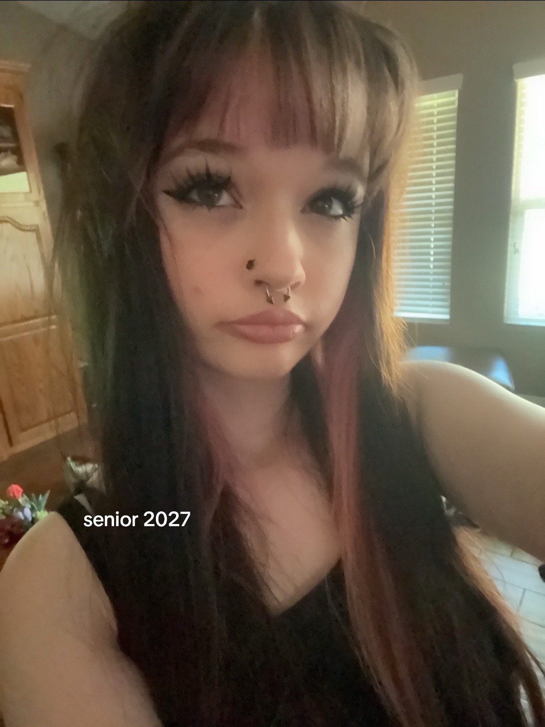 @￶