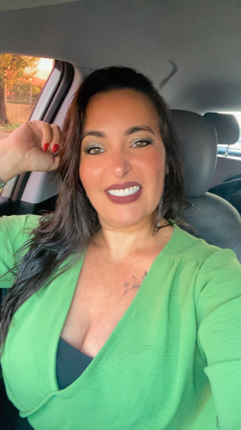 @renata_com