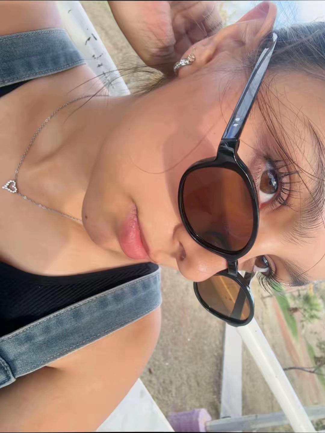 @Isa