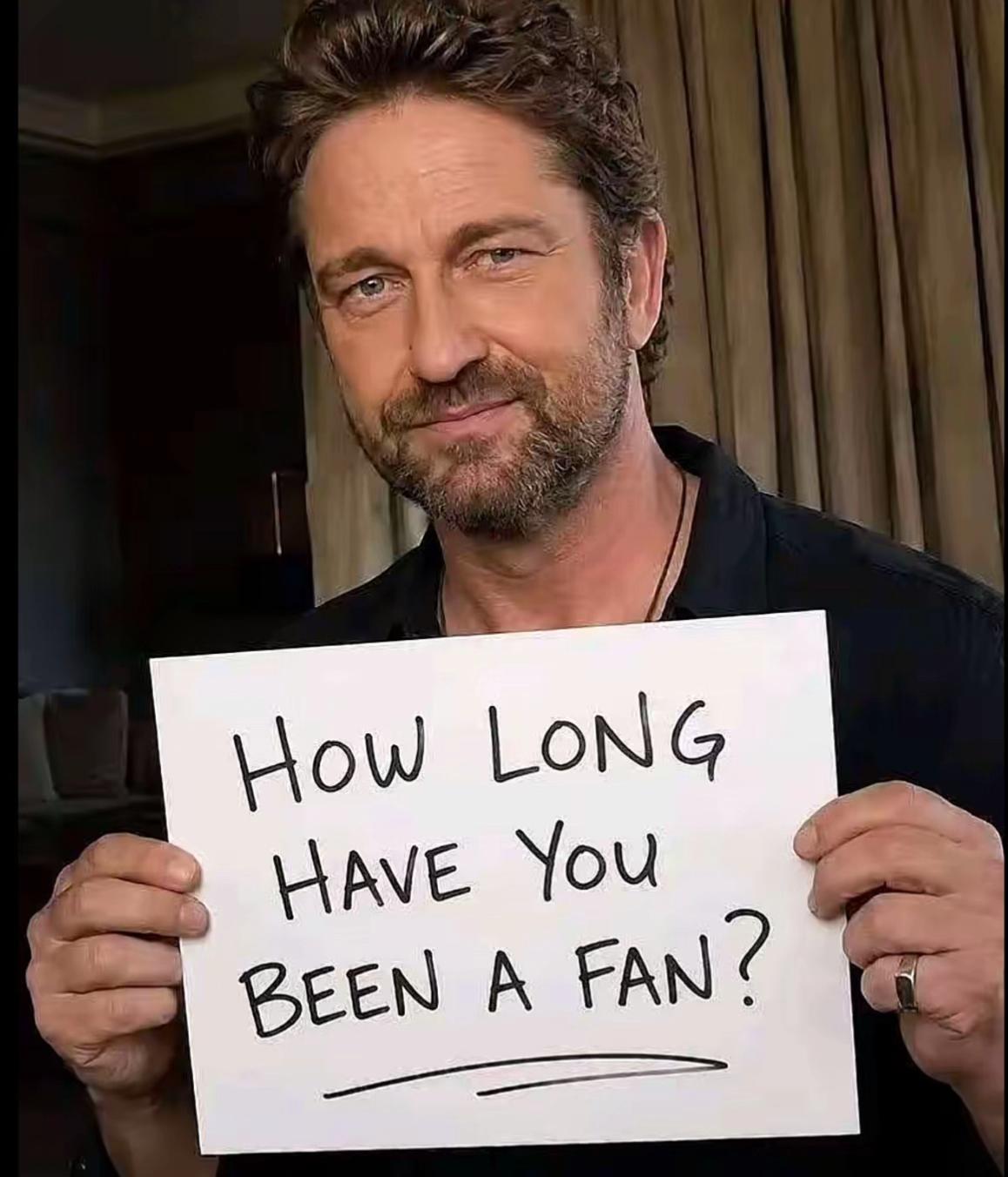 @Gerard butler private account✅
