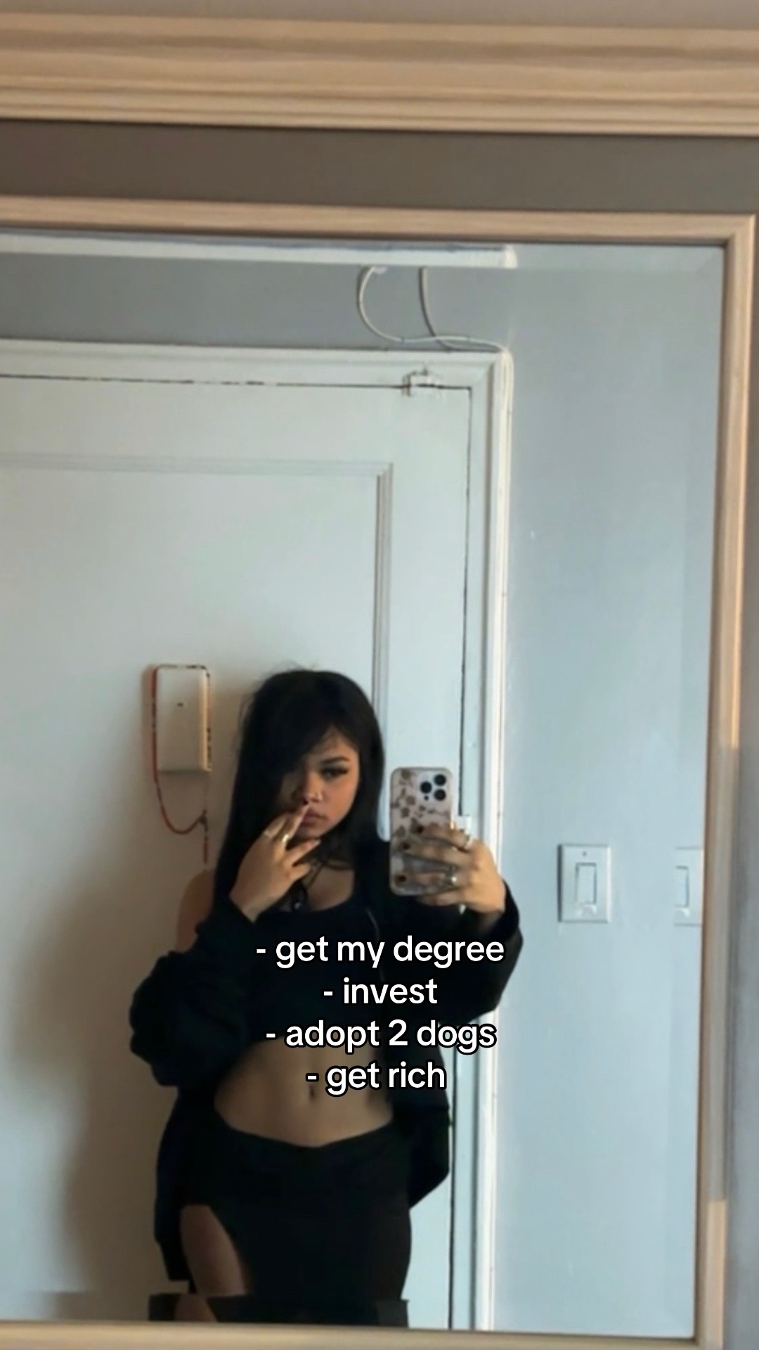 @𝓔𝓵𝔂