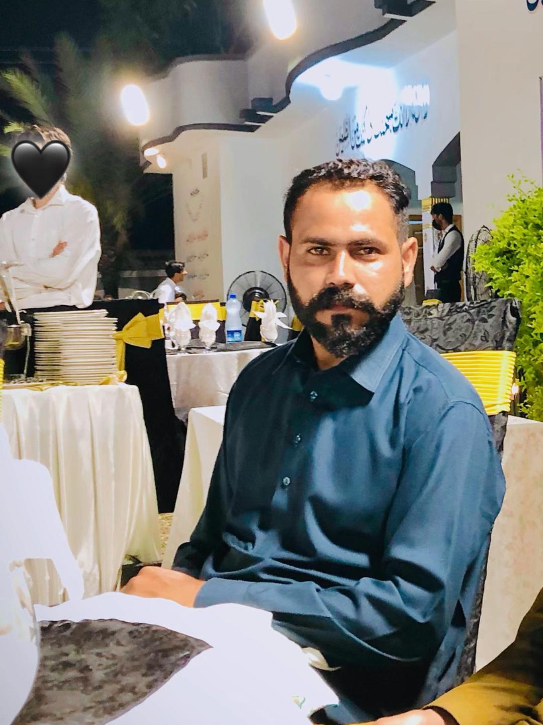 @Faنi Raجa⚡ 🇵🇰