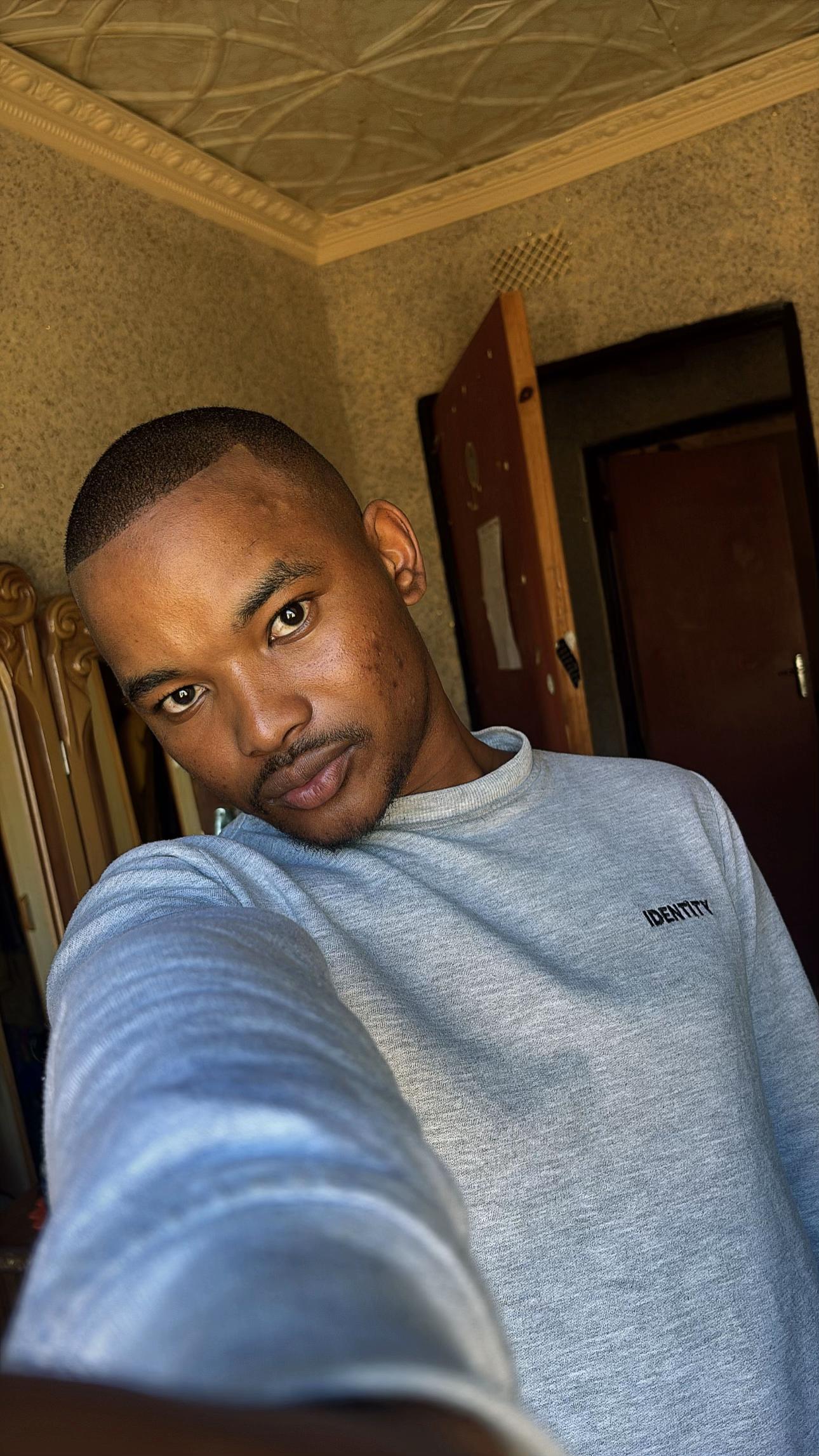 @andilentuli 👨🏽&zwj;🏫