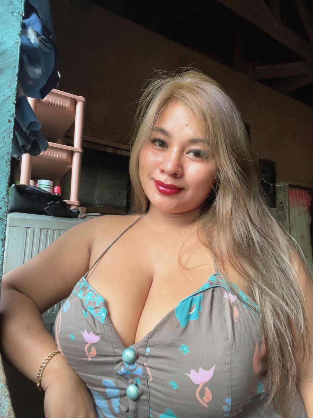@cleavage mom