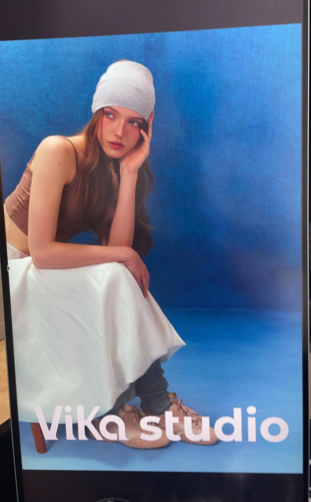 @ℳ𝒶𝓇𝒾𝒶_ℬ𝓊𝓏𝓏