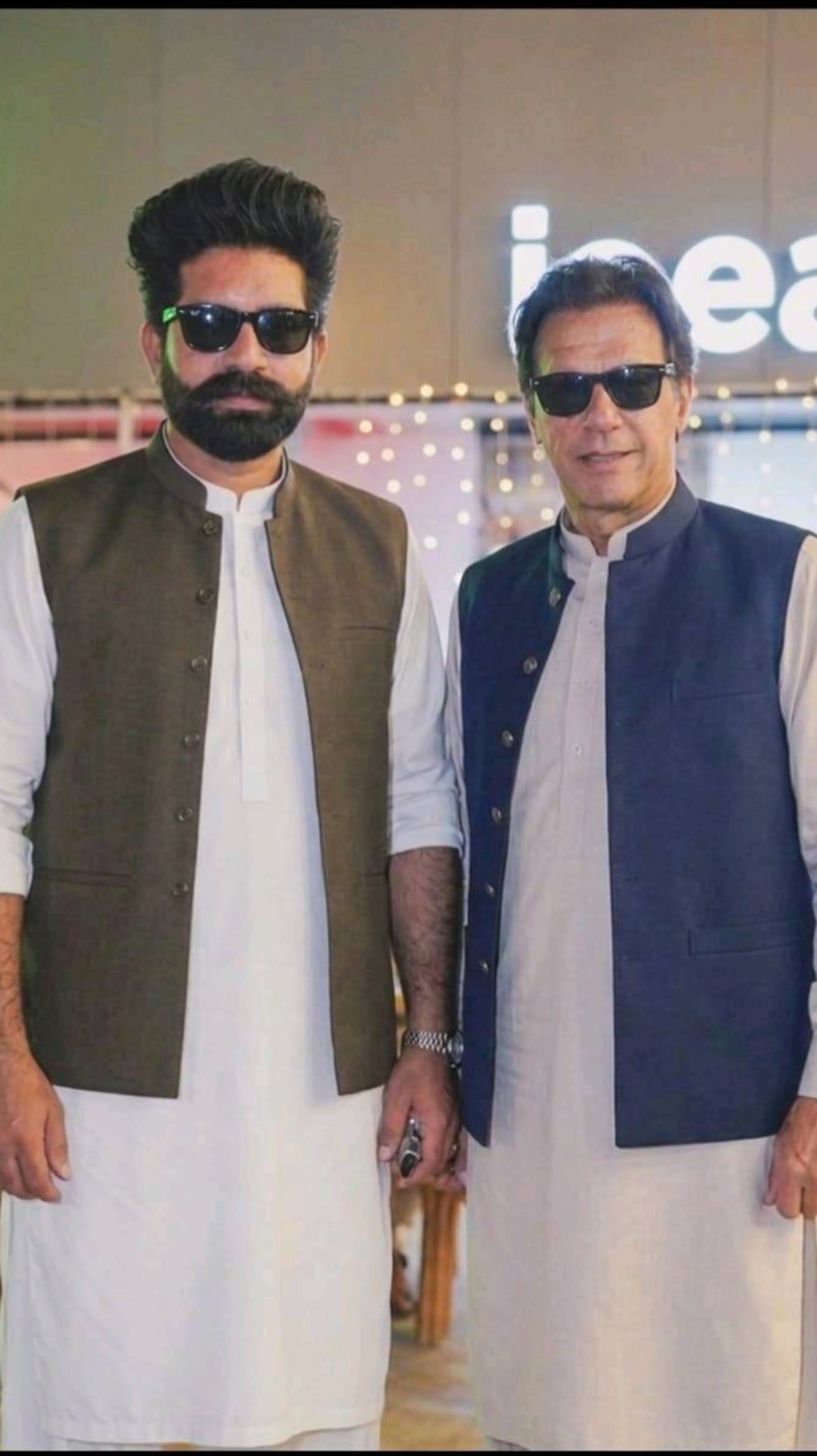 @Malik Rehan awan😎✌