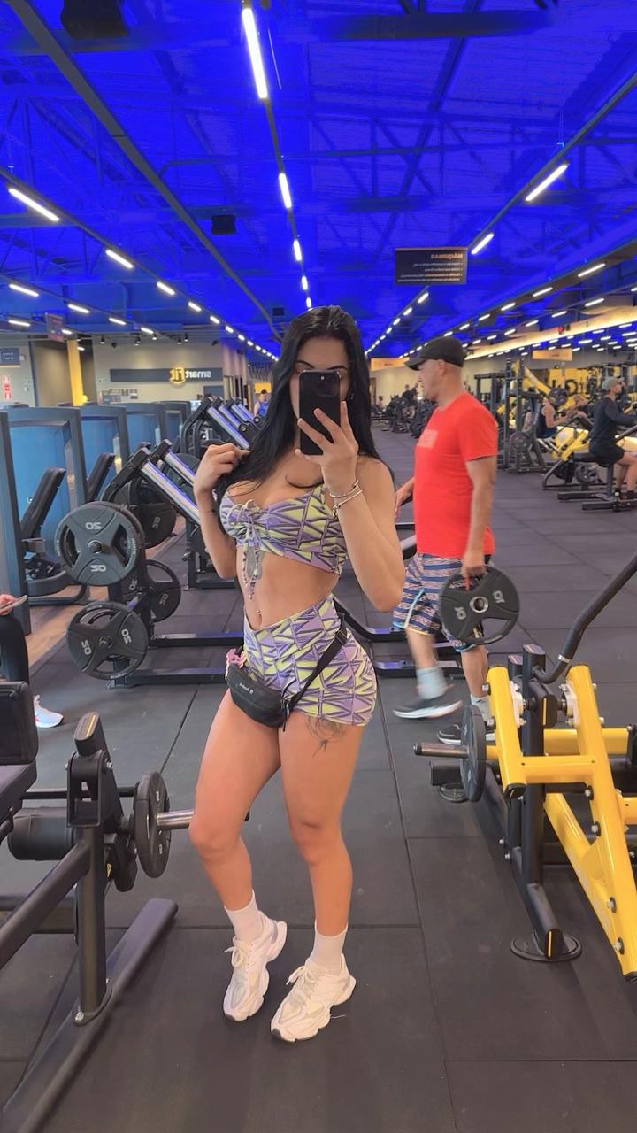 @Rarielly