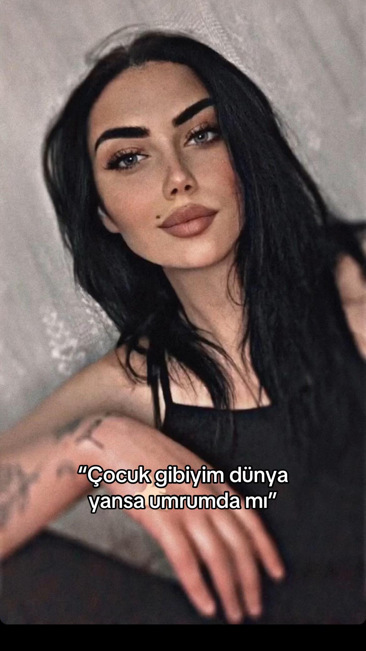 @DAMLA LARİN 🎀