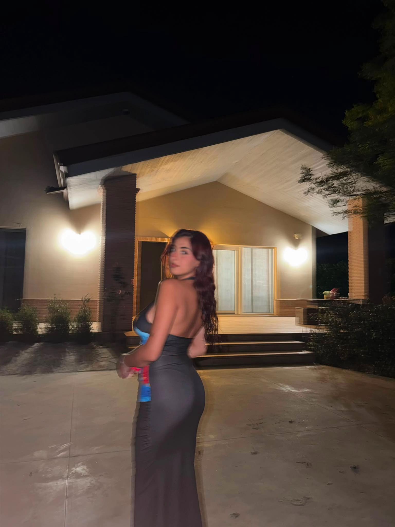 @_annarella___