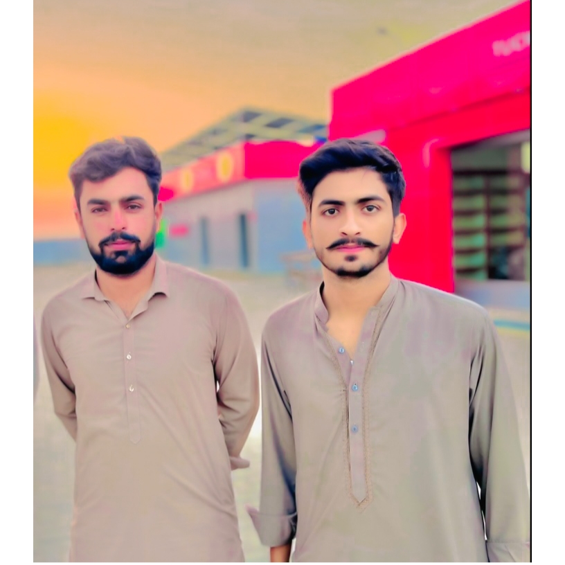 @✨👻ZEESHAN🖇️👑✨