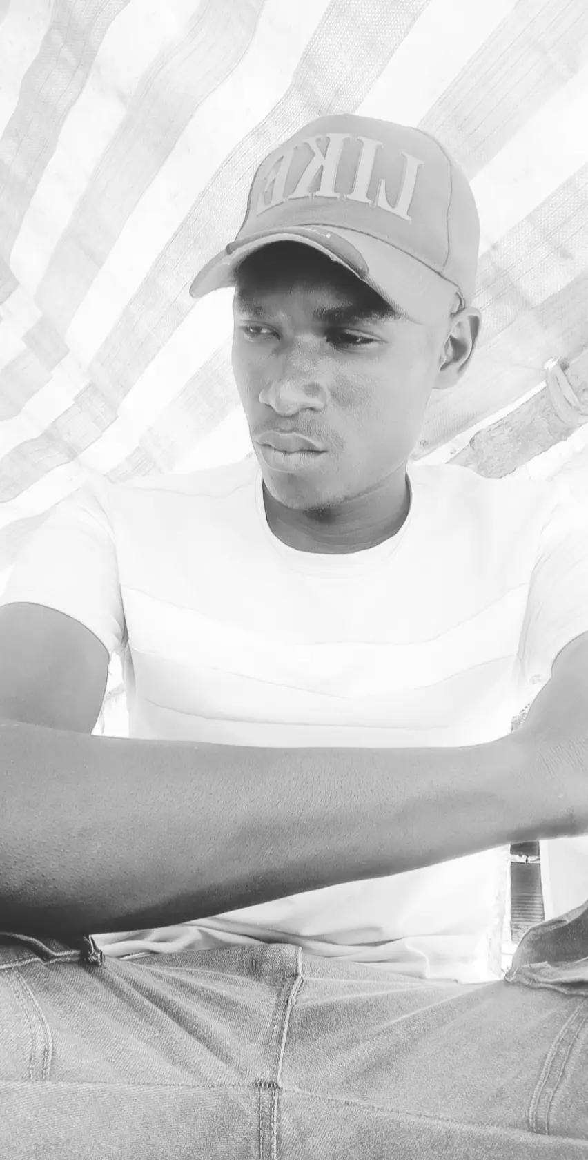 @Bruce Ahebwa.243🇺🇬🇨🇩