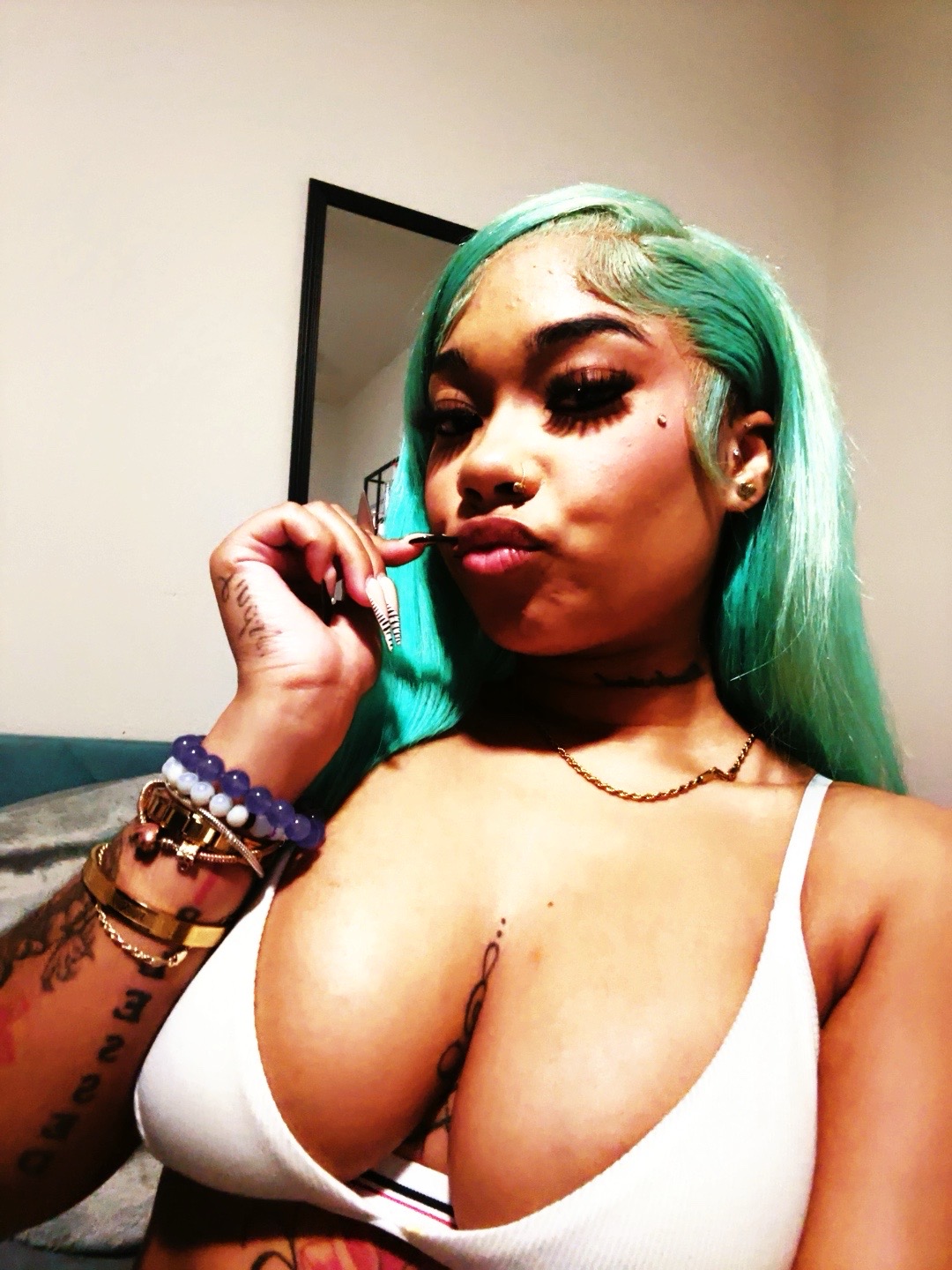 @Aricka.