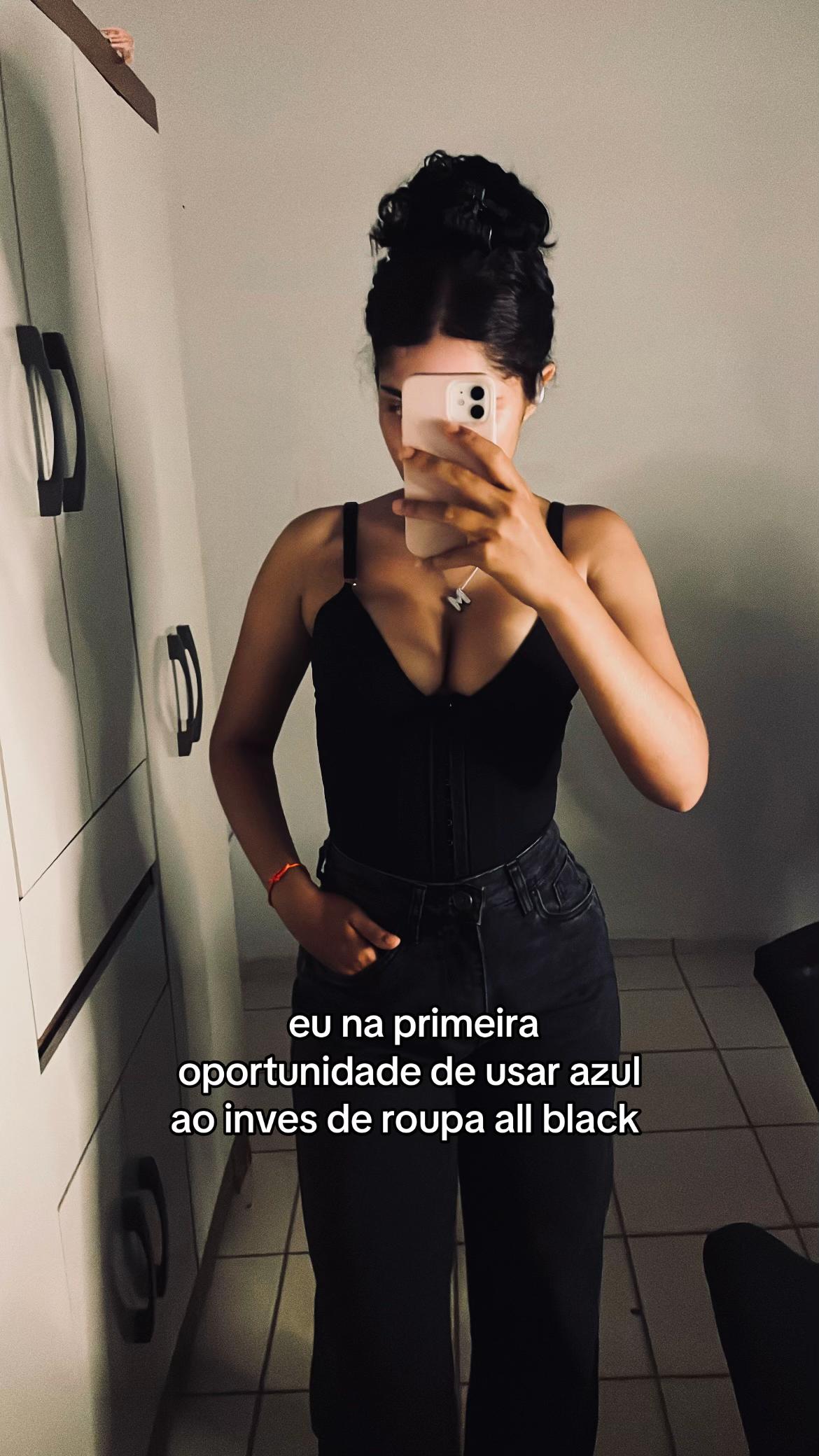 @𝗠𝗼𝗮𝗻𝘆 💋