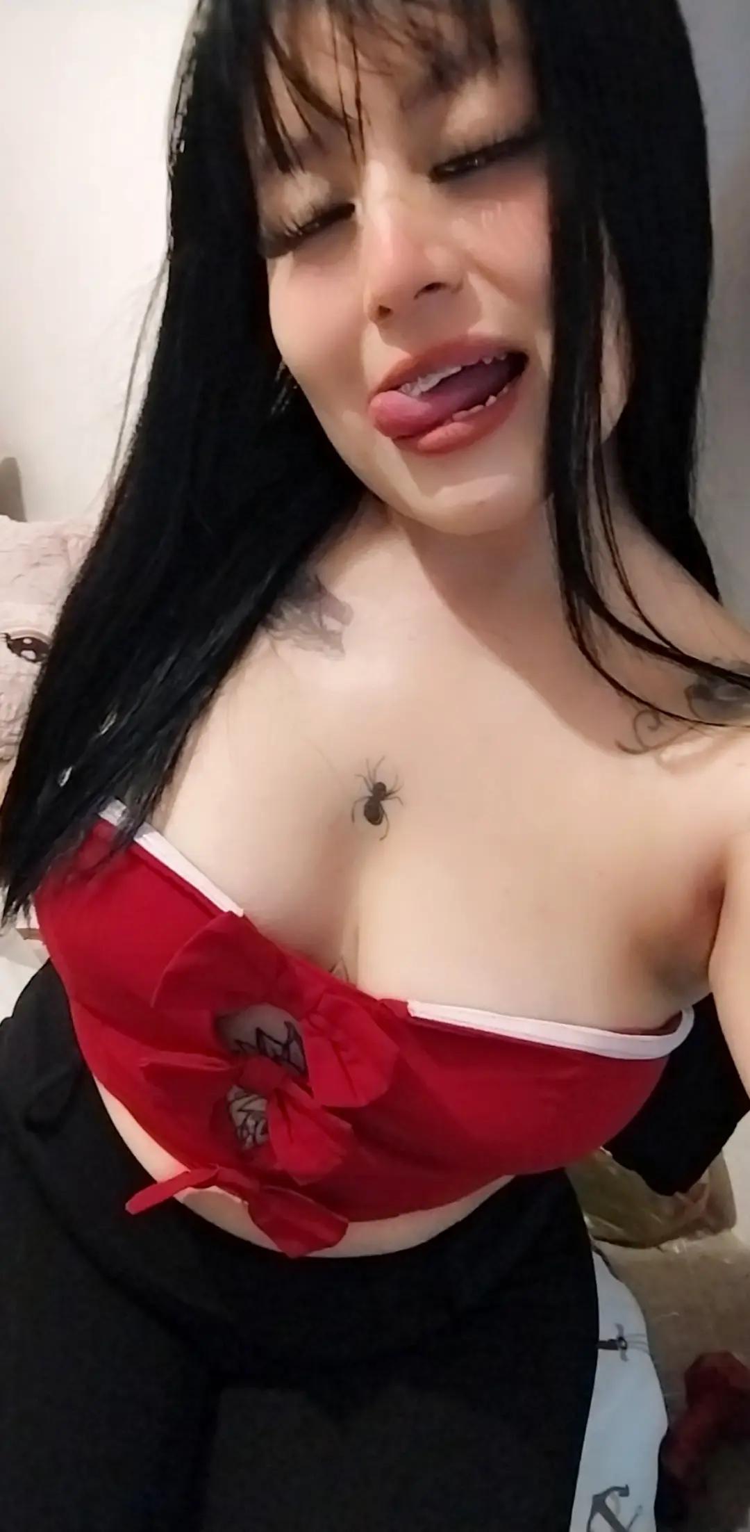 @nayeliamador31