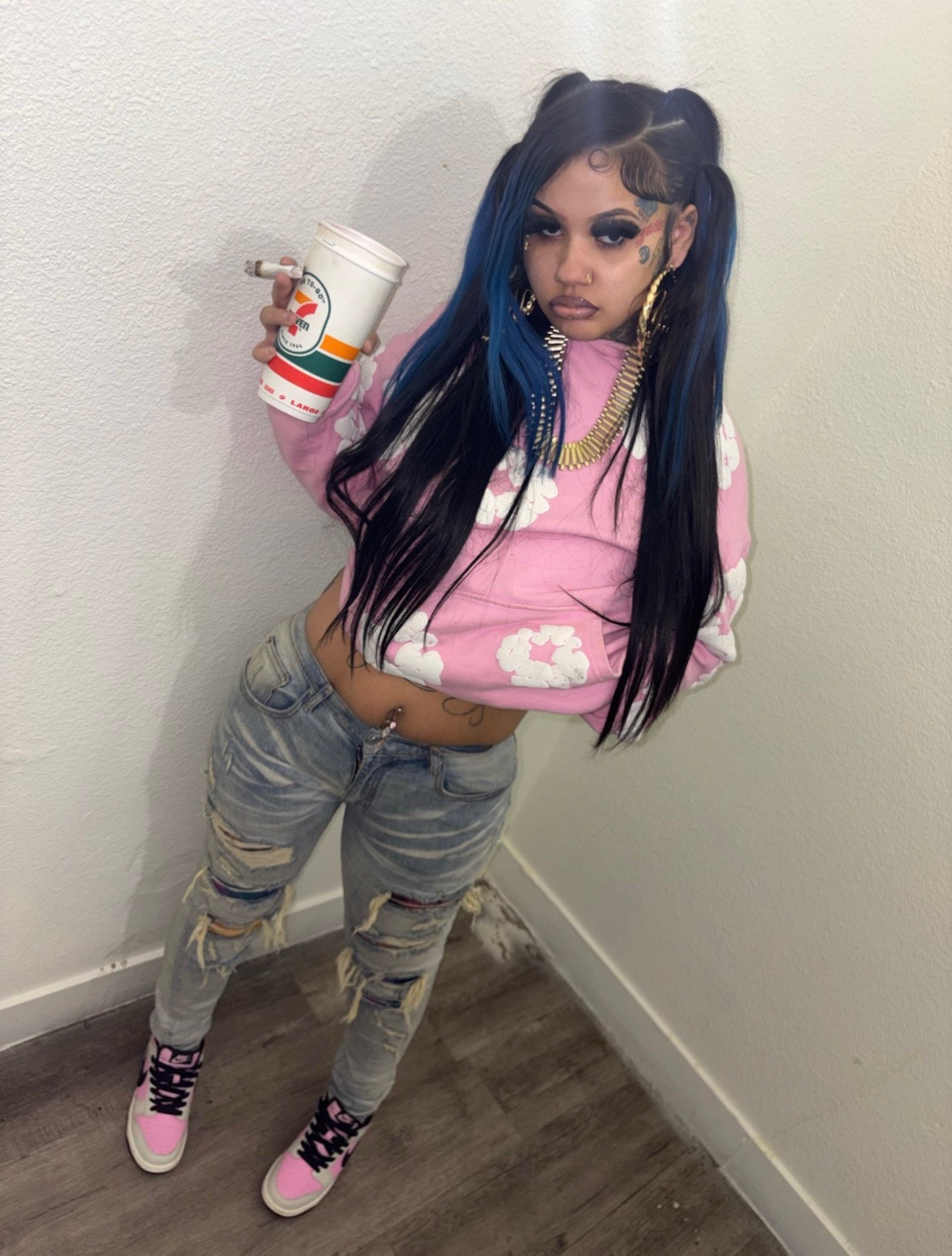 @Yella 🦈