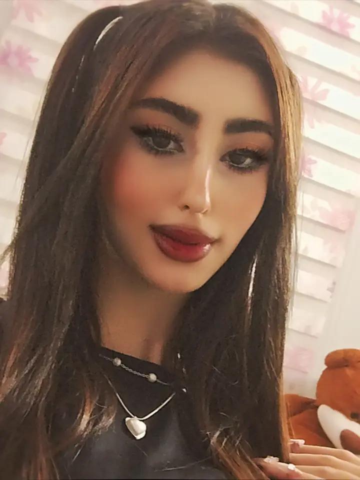 @niyoshafadavi