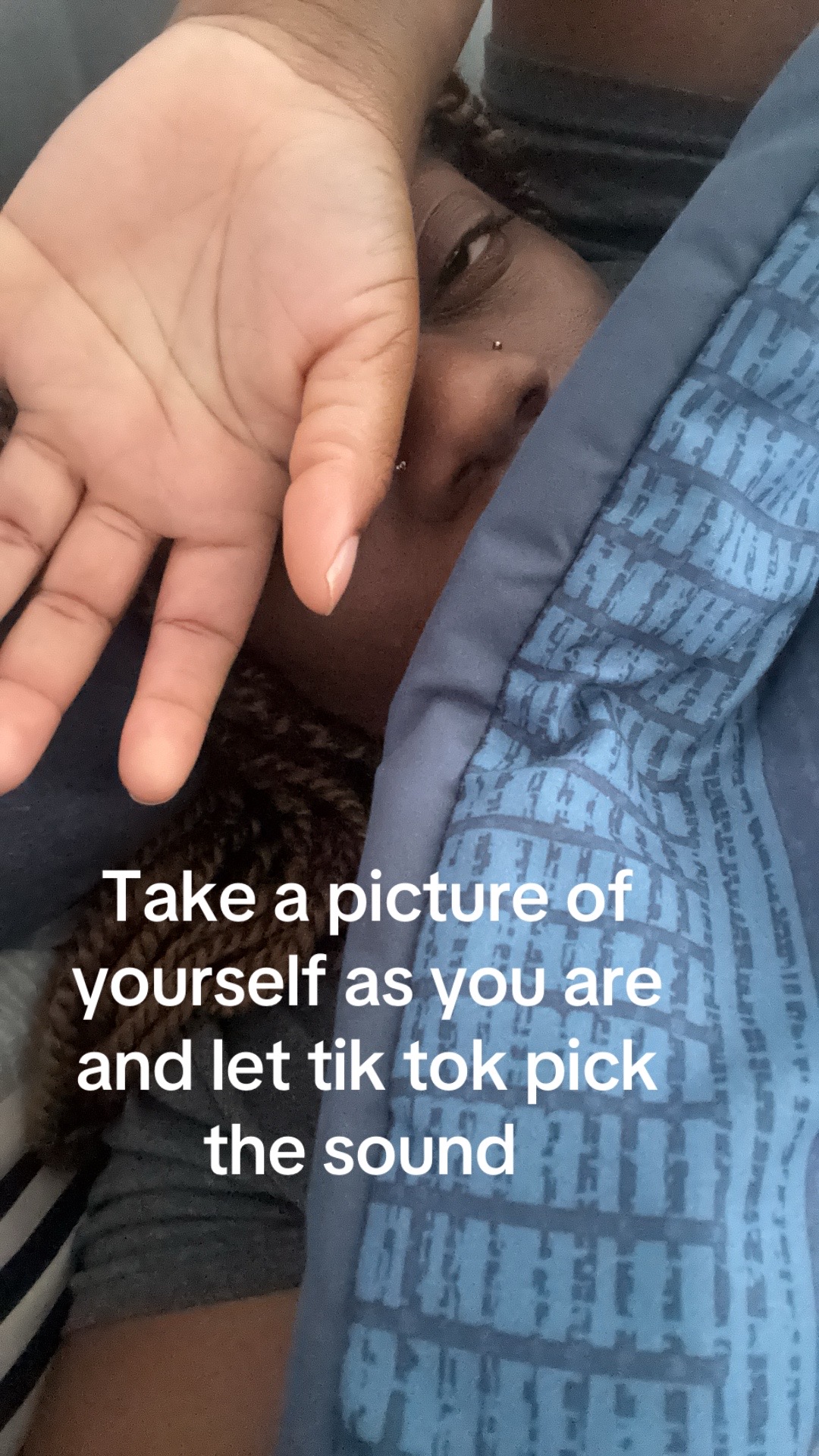 @Nia