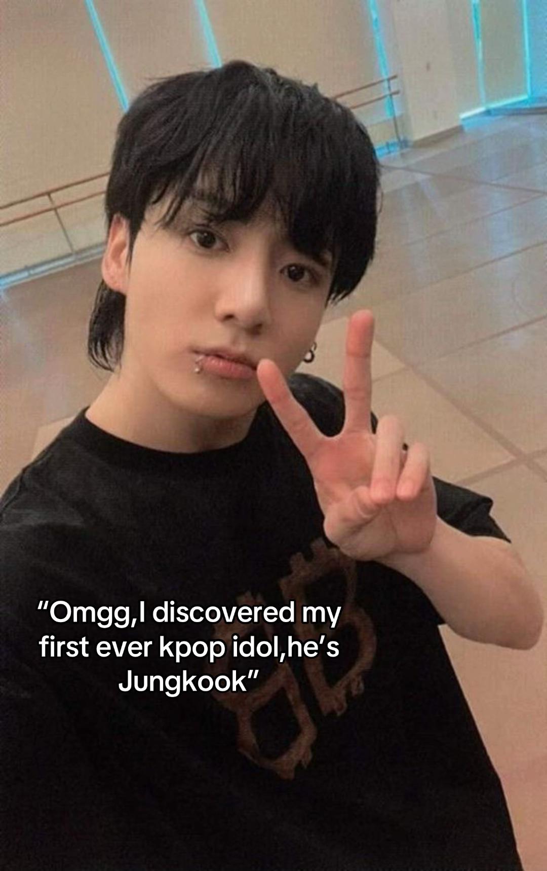 @⁷
