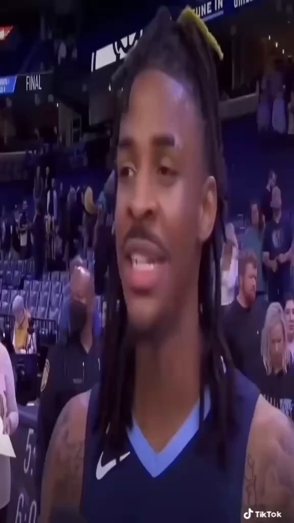 @⃟