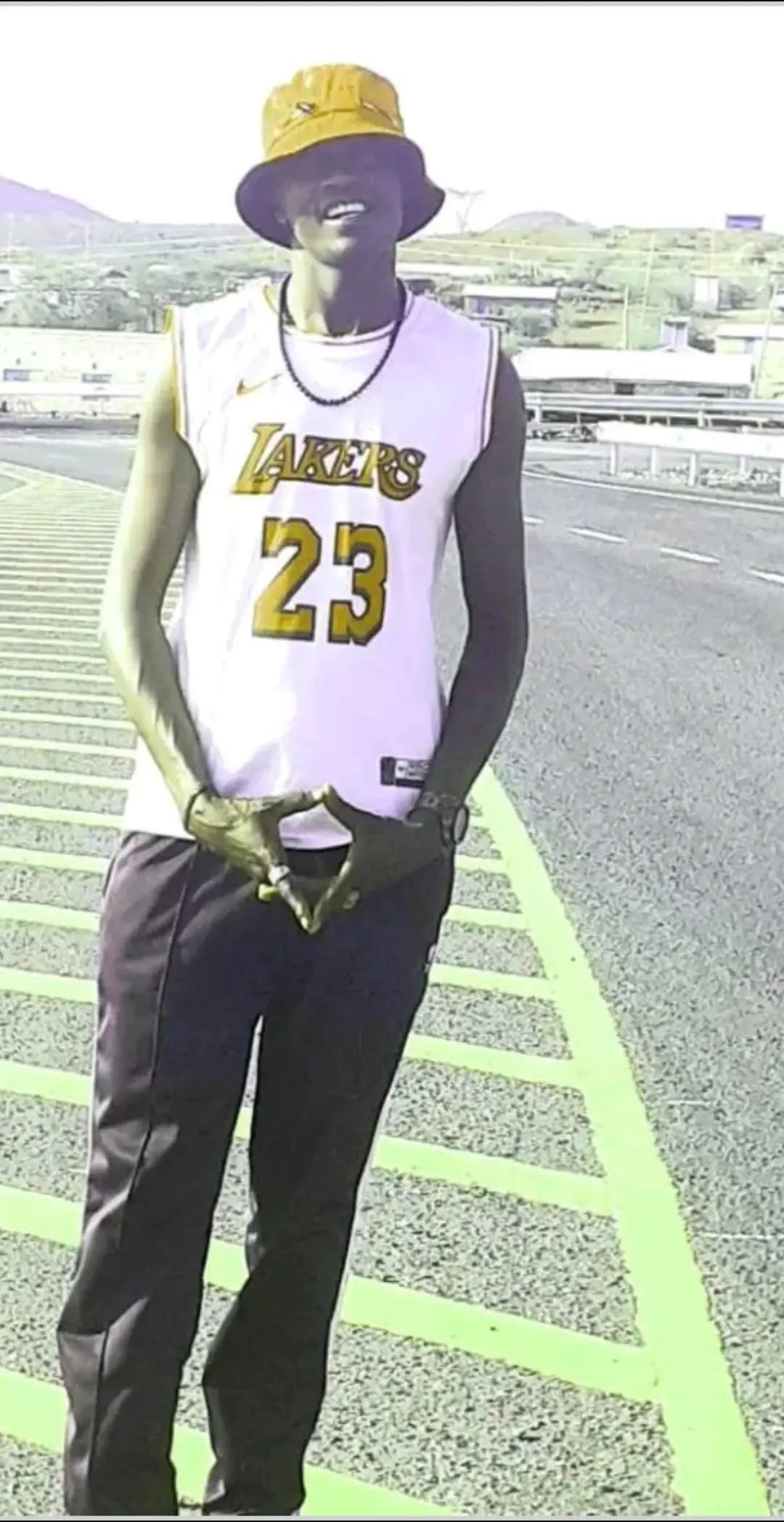@#bornless%mc