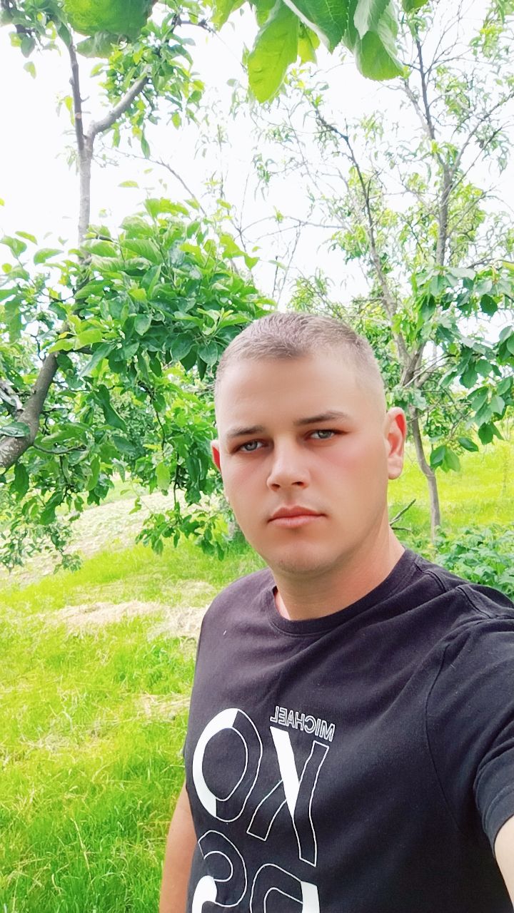 @Gabriel Livarariu