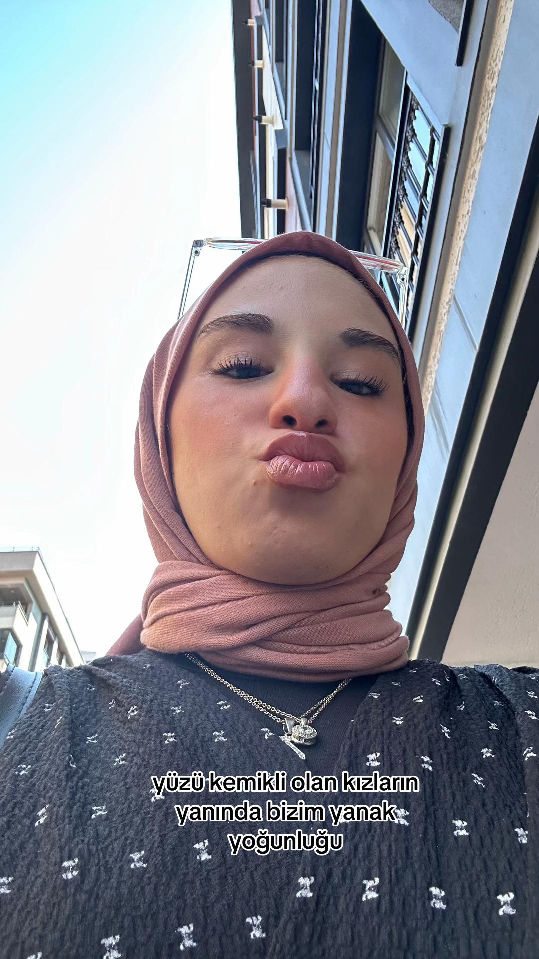 @زينب