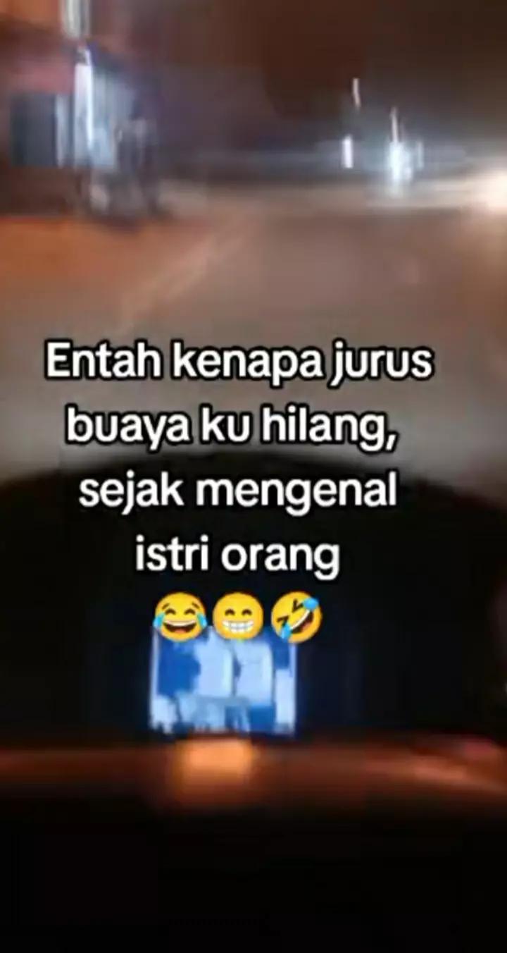 @,,,HS,,,