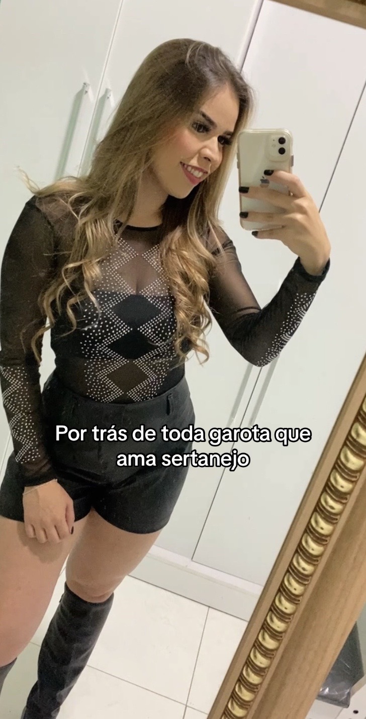 @Vitória Rufino