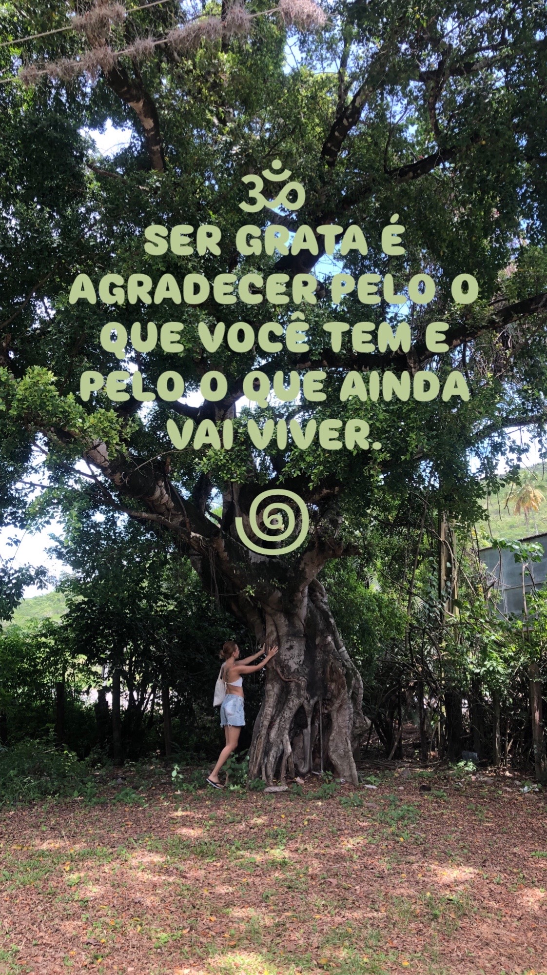 @fadinhahippiechic