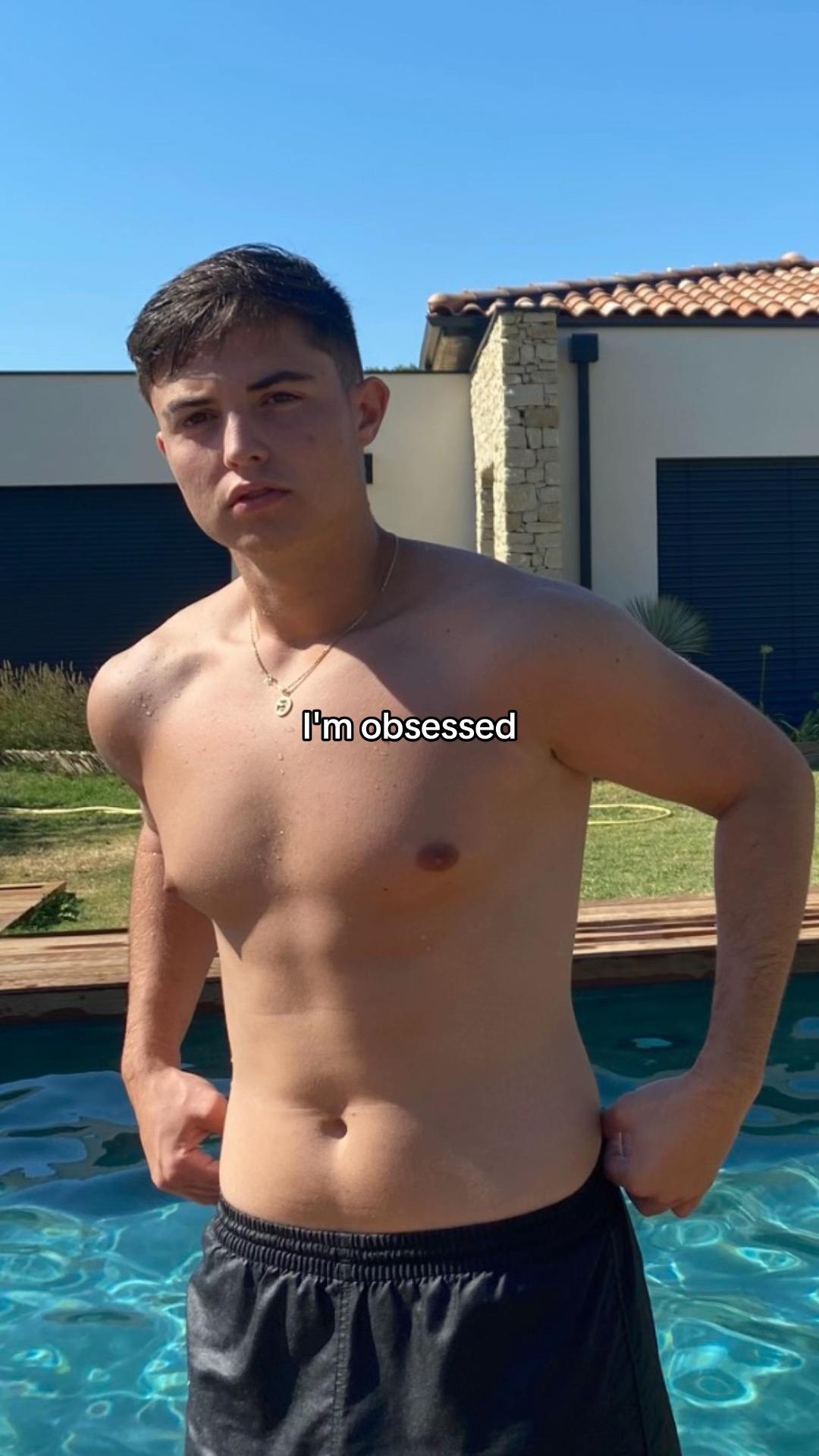 @No&eacute;