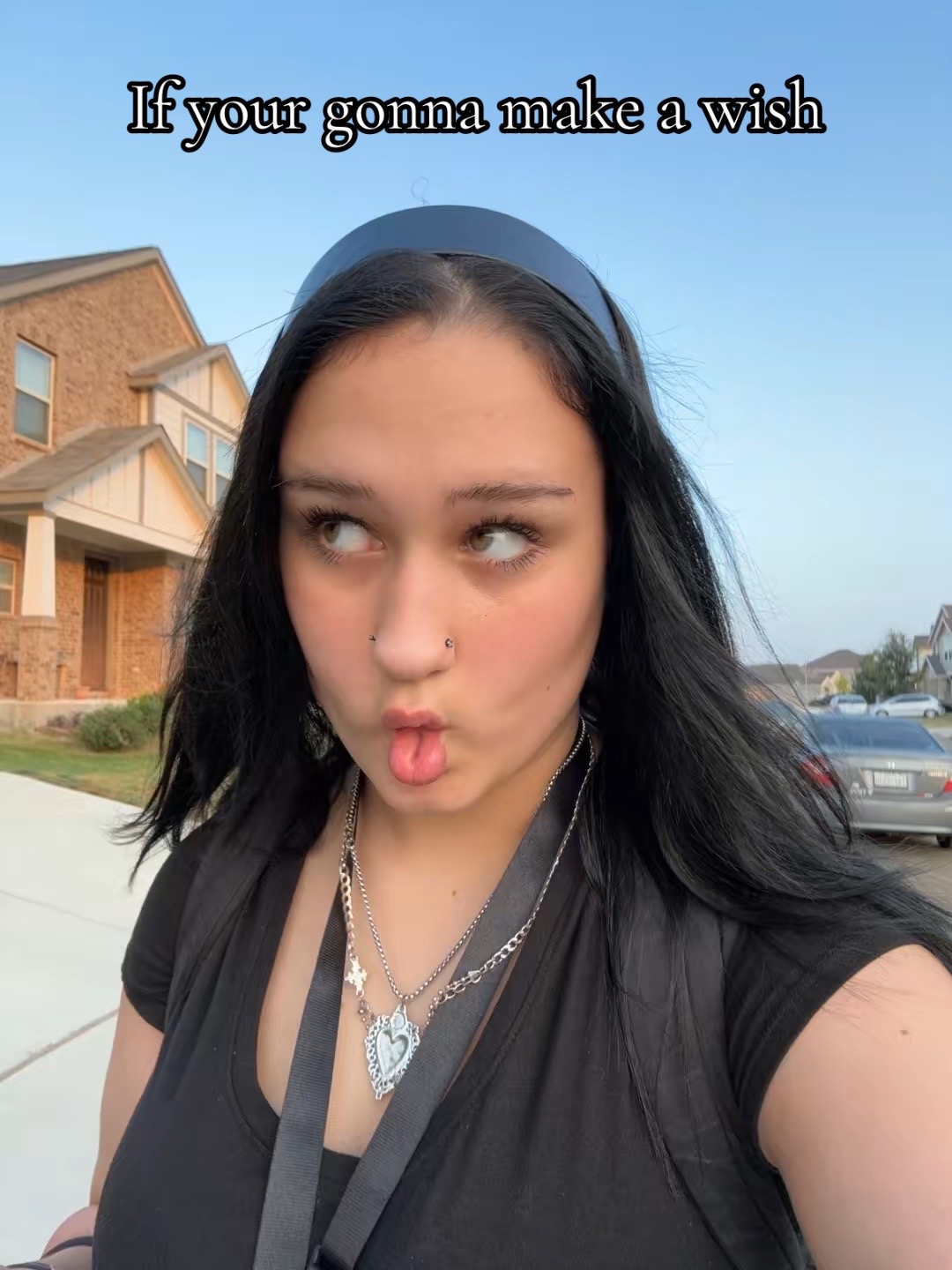 @𝔠𝔥𝔞𝔯𝔩𝔢𝔶