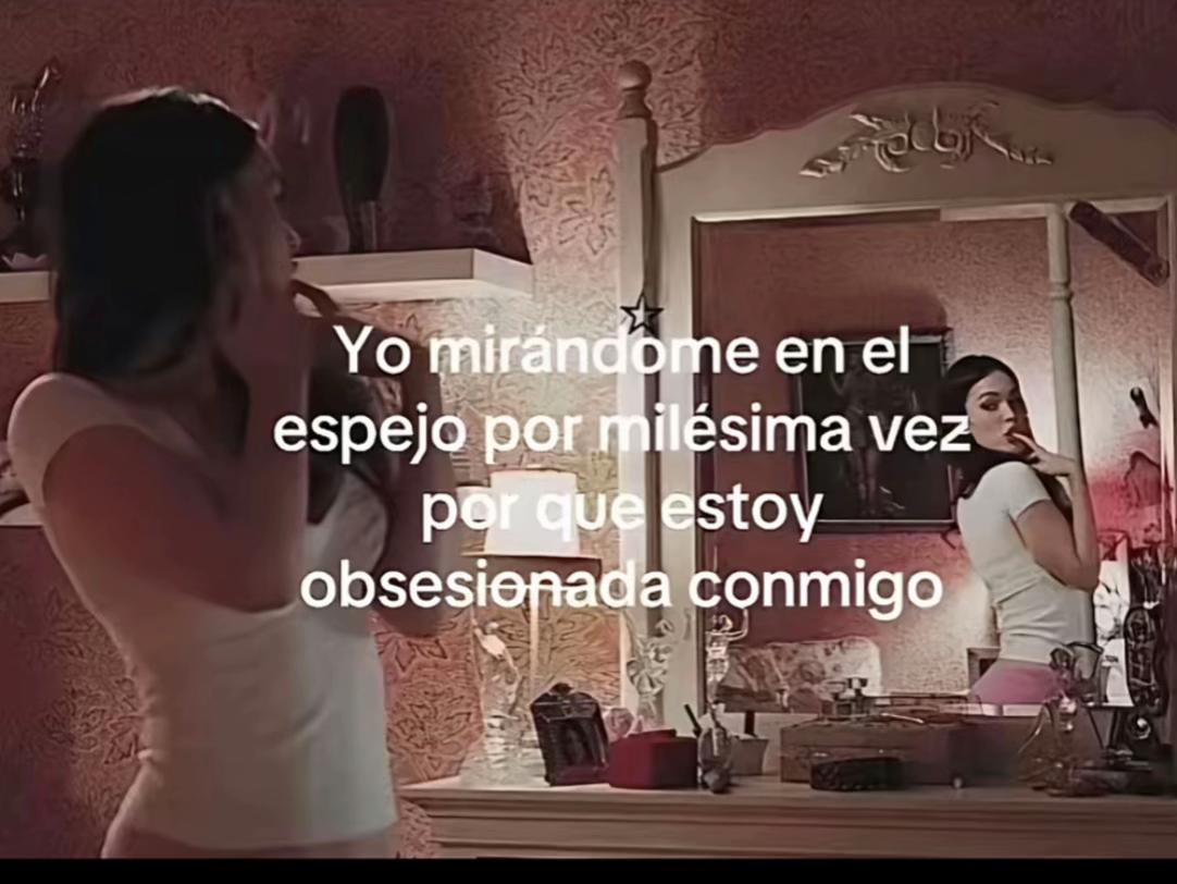 @𝓜𝓮𝓵𝓪𝓷𝓲𝓮