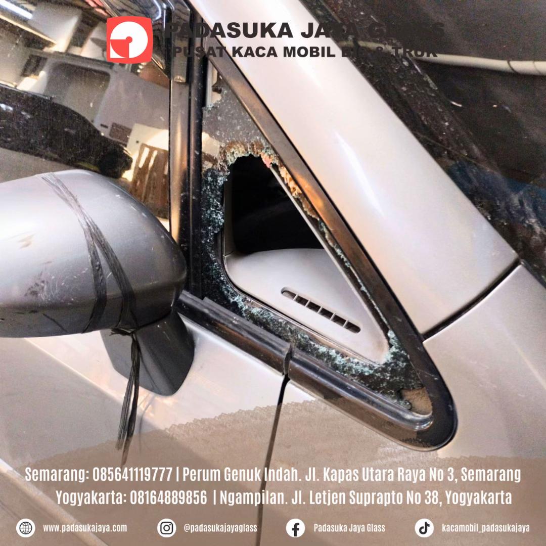 @Kaca Mobil Padasuka Jaya