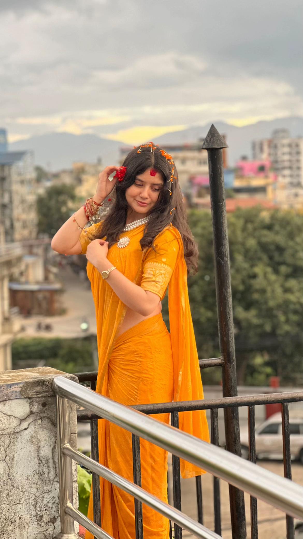@अनु देउवा