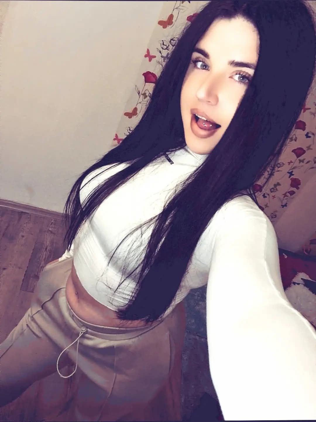 @🩷Ana🩷
