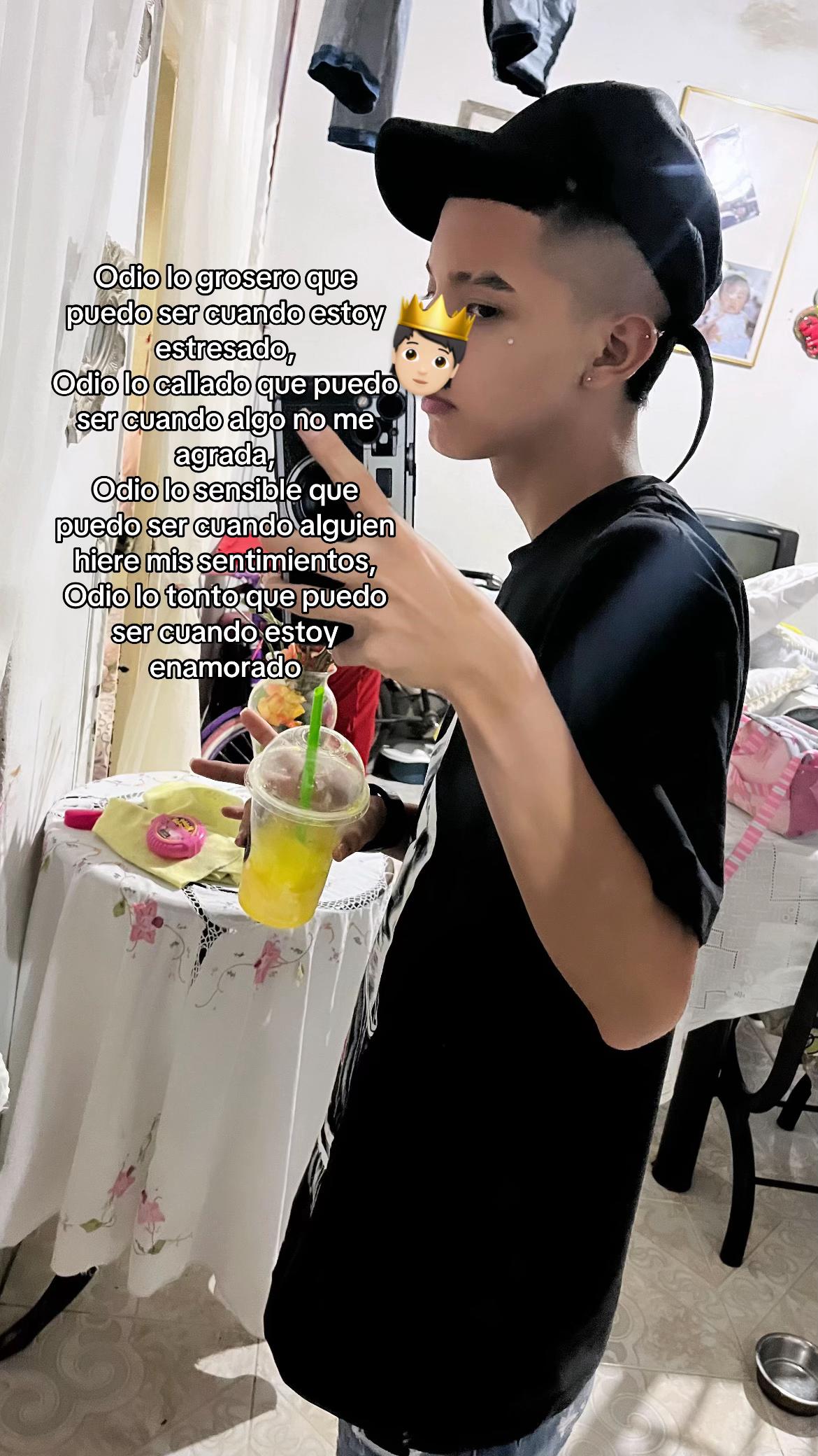 @𝐀𝐥𝐞𝐣𝐚𝐧𝐝𝐫𝐨🫅🏻
