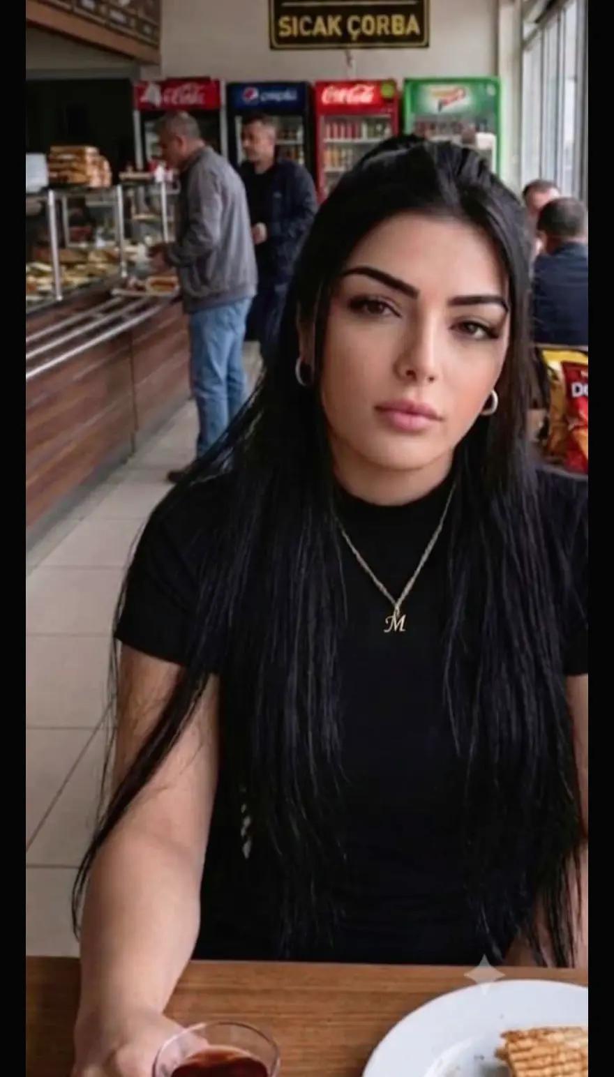 @🇹🇷🐺Uzun Saçlı Kız🐺🇹🇷