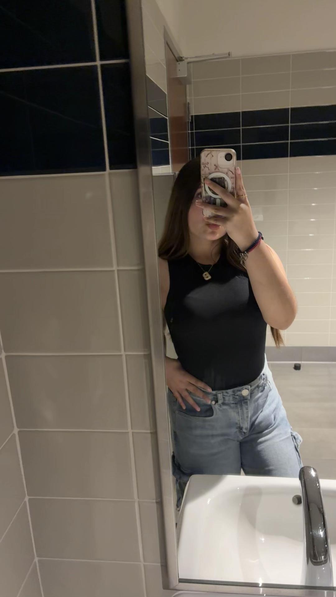 @𝓐𝓷𝓪 ☆